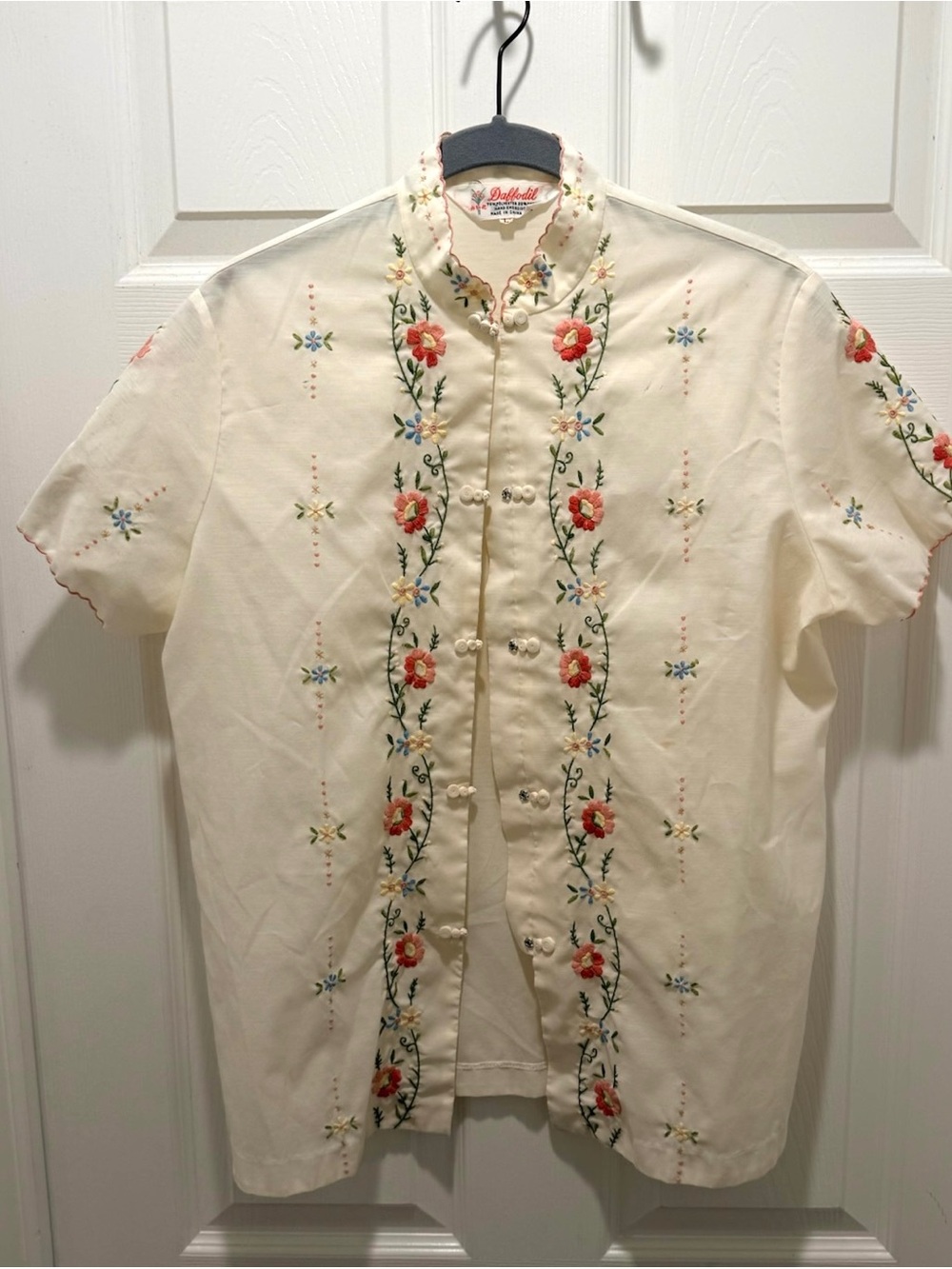 Vintage Embroidered Cream Short-Sleeve Shirt
